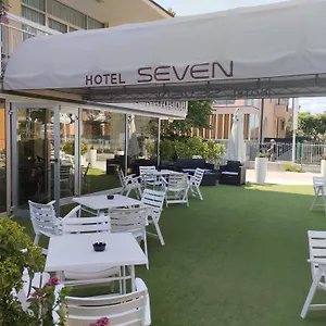 Seven Otel